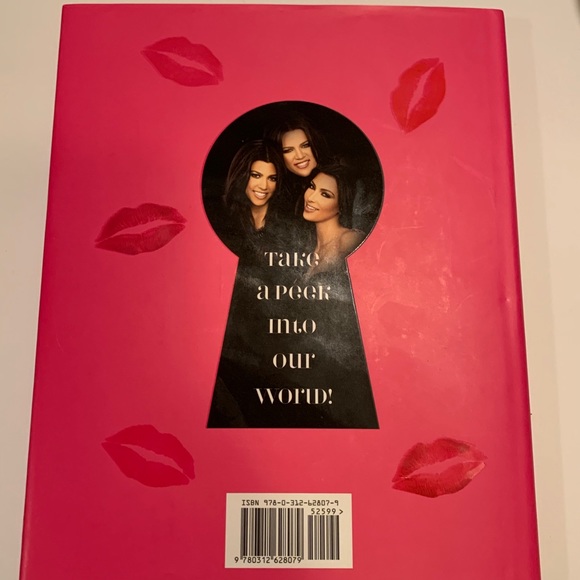 KARDASHIAN KONFIDENTIAL BOOK. - Picture 2 of 8